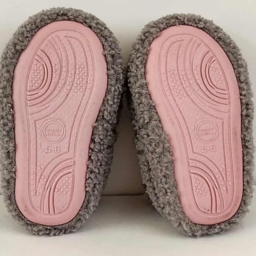 Wonder Nation Toddler Girls Happy Face‎ Slippers (5-6)
